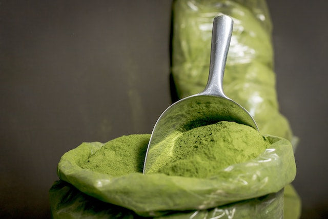 Moringa Powder for Weight Loss: Benefits, Usage, and Tips